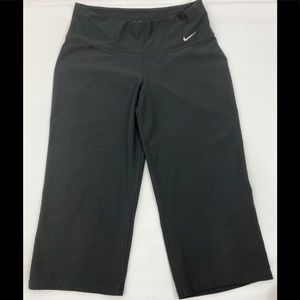 Women’s Nike Dri-fit Wide Leg Capri Leggings Small